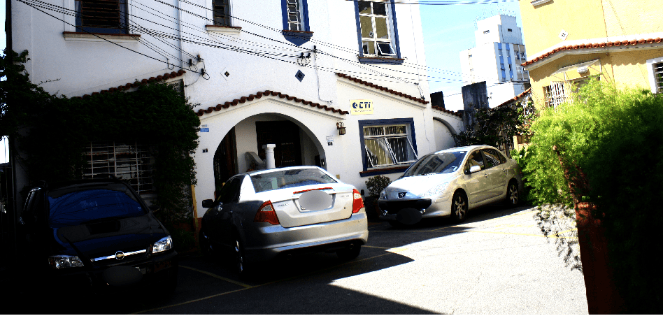Pátio de Estacionamento